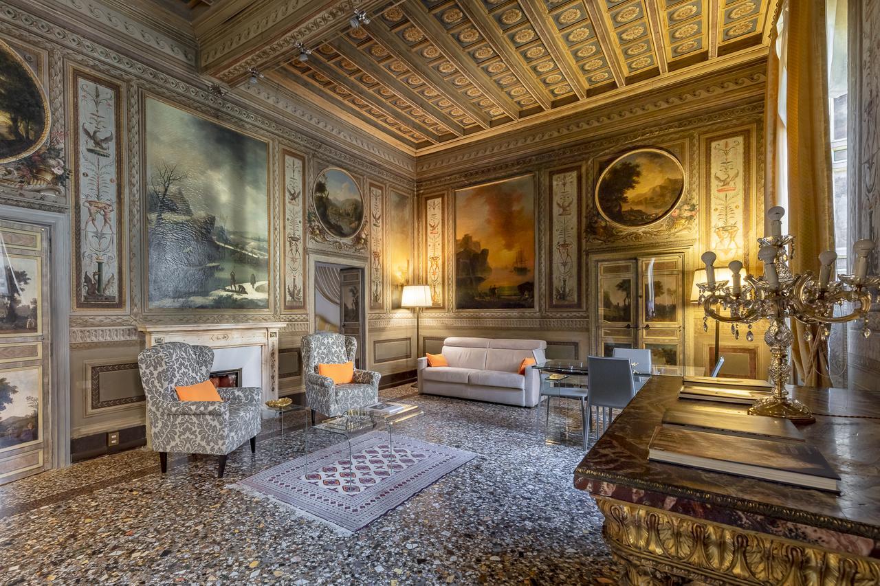 Casa Borghese By Burghesius * Rom